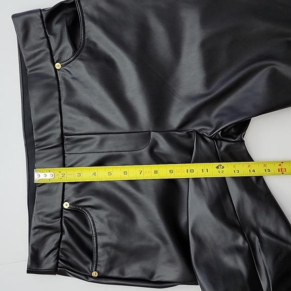 NWT Michael Kors Women's Black Faux Leather Stretch Cropped Pants Size L - Picture 15 of 15